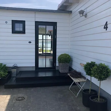 Bed & Breakfast Hideaway Engvej 3*