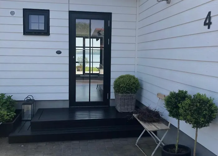 Bed & Breakfast Hideaway Engvej 3*